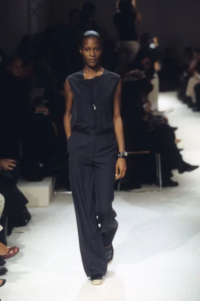 Look 25